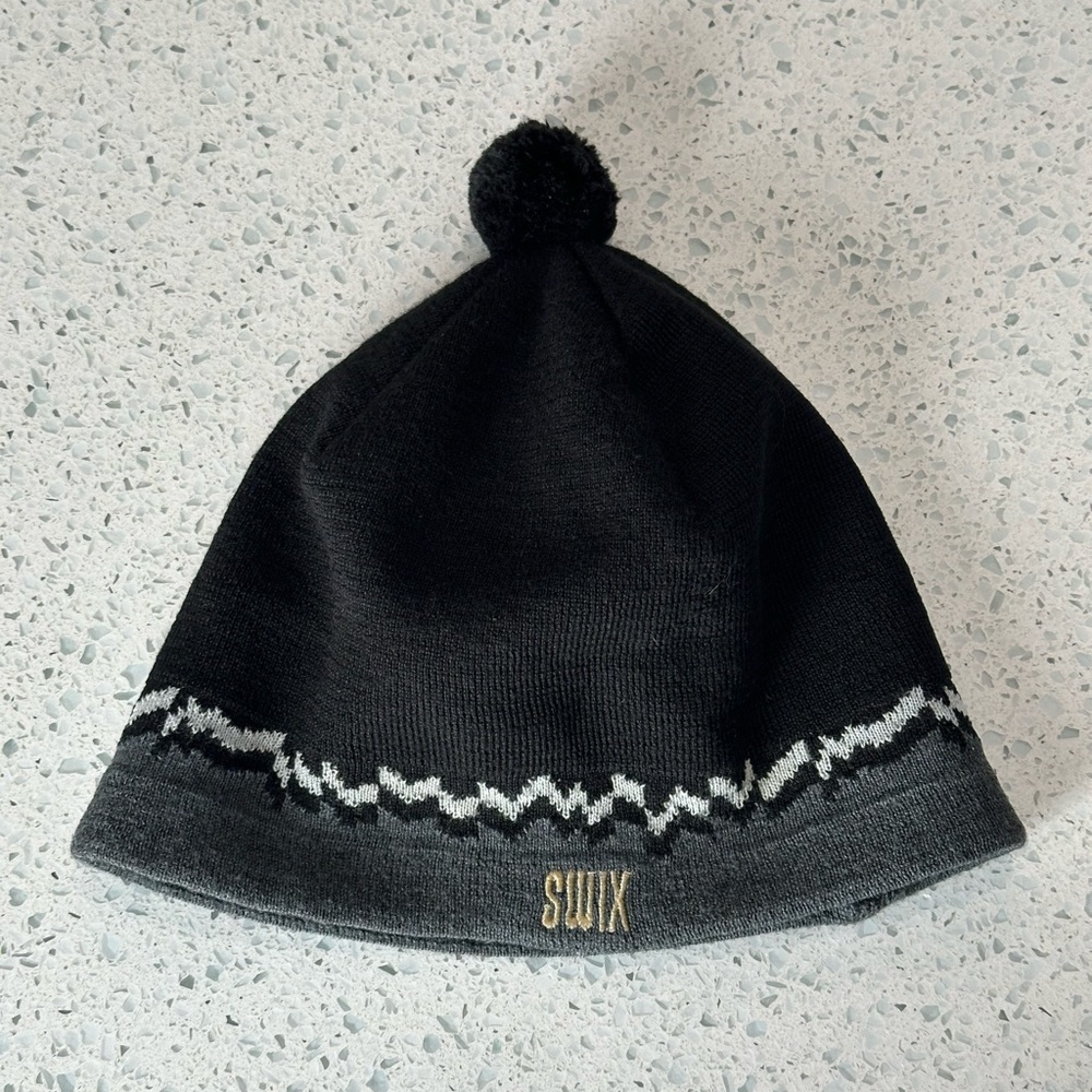 SWIX Vintage Pom Ski Cap in Black/Grey